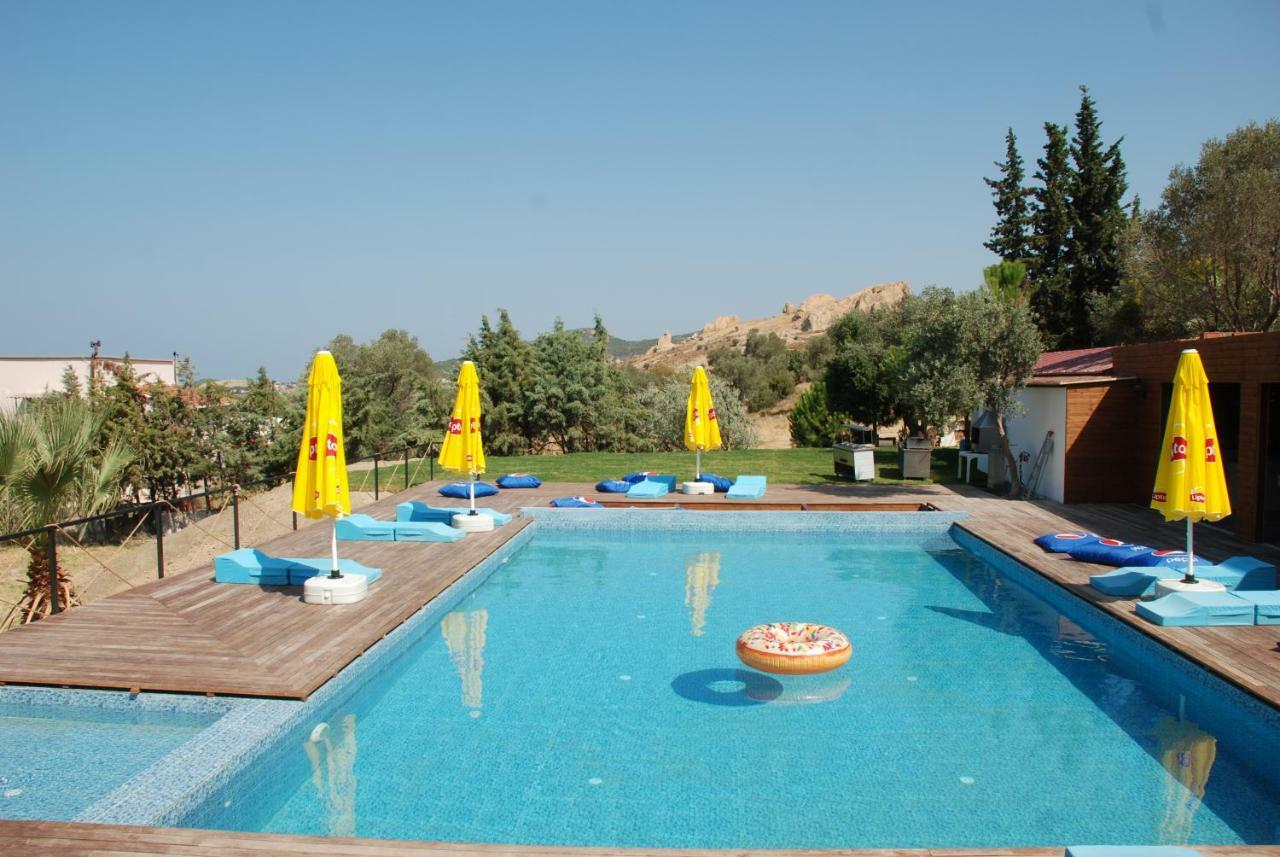 Victoria Hotel And Lounge Foça Eksteriør billede